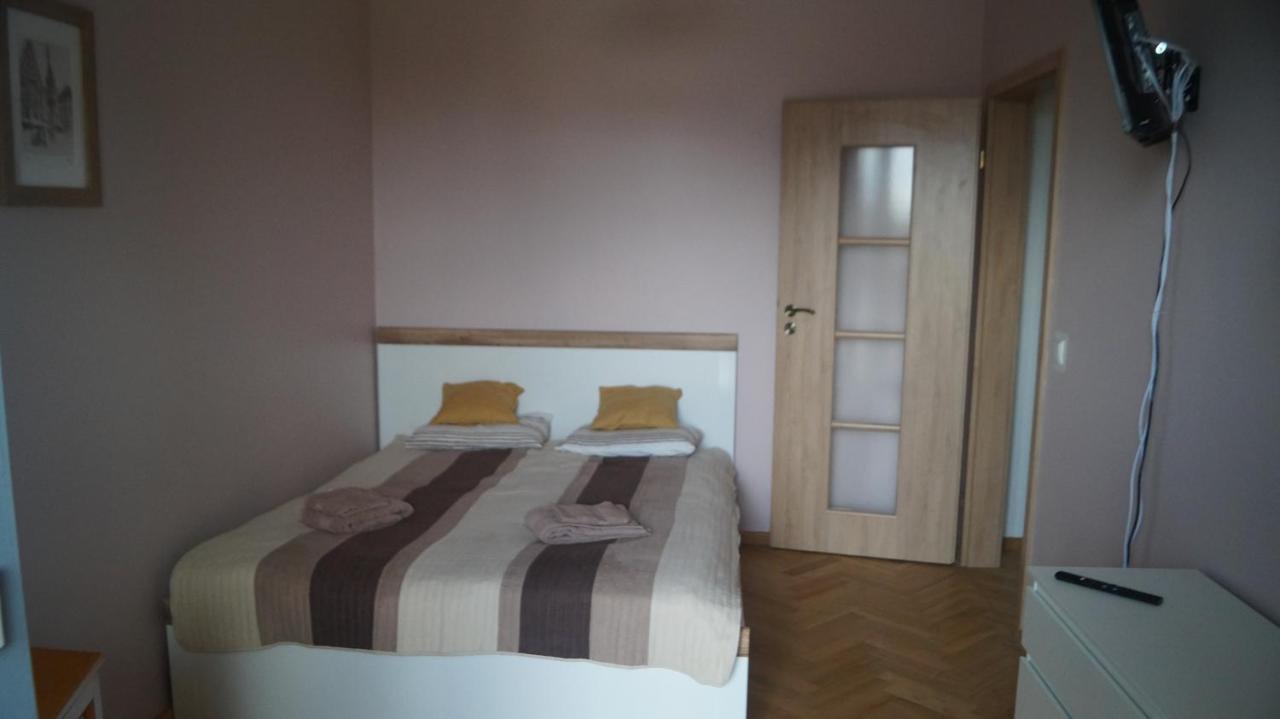 Apartmán Old Town Chic - 2 Pokoje, Bezplatny Parking, F-Vat Vratislav Exteriér fotografie